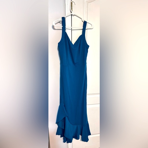 Long formal summer dress. - Picture 1 of 2